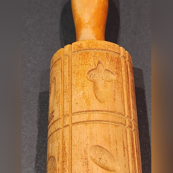 Vintage wood rolling pin cookie mold. From Germany - Picture 2 of 10